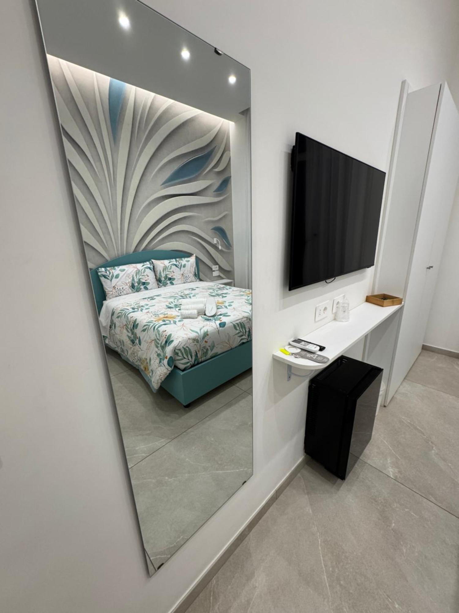 B&B Corso Garibaldi 165 Неаполь Екстер'єр фото